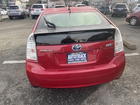 Used 2011 Toyota Prius Five image 4