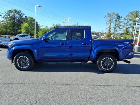 New 2025 Toyota Tacoma TRD Sport image 6