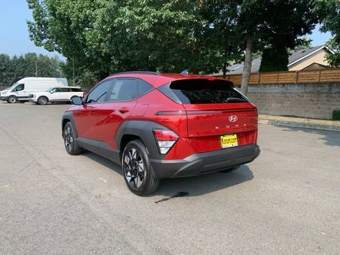Used 2024 Hyundai Kona SEL w/ Convenience Package FWD image 3