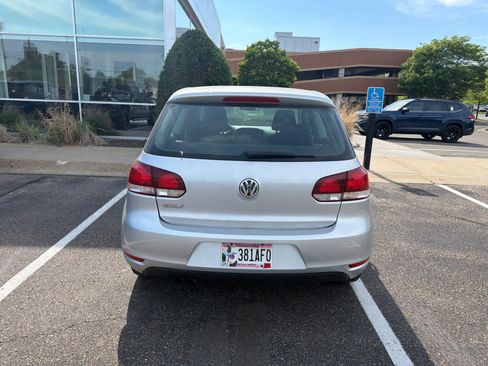 Used 2012 Volkswagen Golf 2-Door FWD image 3