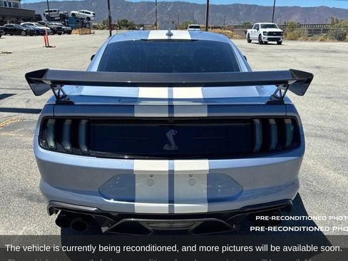 Used 2022 Ford Mustang Shelby GT500 w/ Carbon Fiber Track Pack RWD image 7