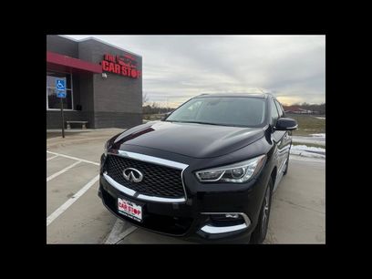 Used 2019 INFINITI QX60 Luxe w/ Essential Package