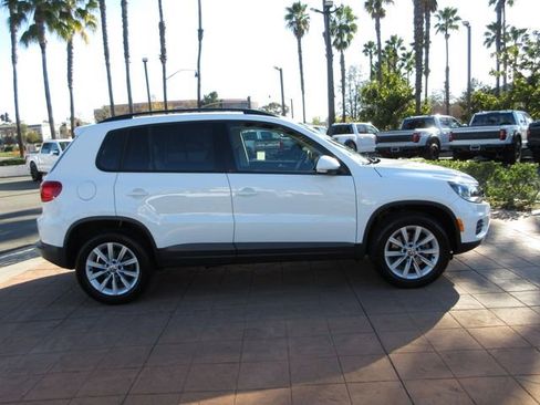 Used 2017 Volkswagen Tiguan Limited w/ Premium Package image 5