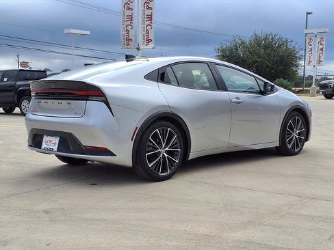 Used 2025 Toyota Prius Limited image 5