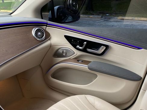 Used 2023 Mercedes-Benz EQS 450+ Sedan image 49