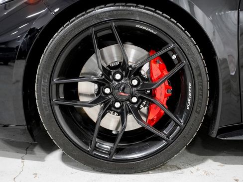 Used 2025 Chevrolet Corvette Z06 RWD image 38