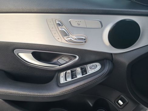 Used 2019 Mercedes-Benz C 300 Sedan image 10