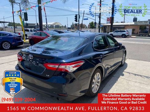 Used 2018 Toyota Camry LE FWD image 12