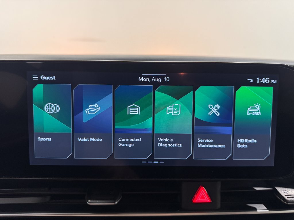 Used 2025 Kia Carnival FWD image 28