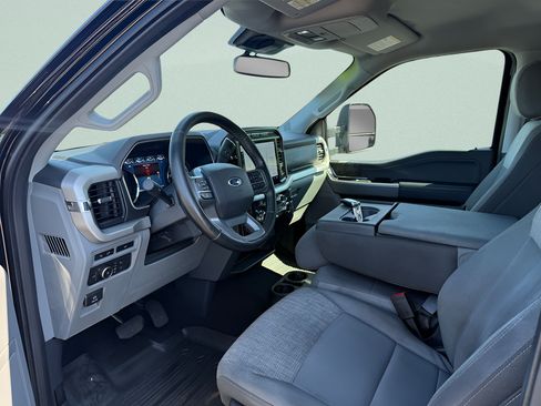 Used 2022 Ford F150 XLT w/ Equipment Group 302A High AWD/4WD image 4