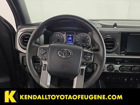 Used 2019 Toyota Tacoma Limited AWD/4WD image 14