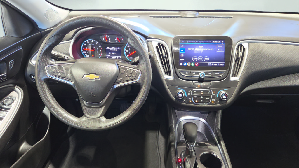 Used 2023 Chevrolet Malibu LT FWD image 22