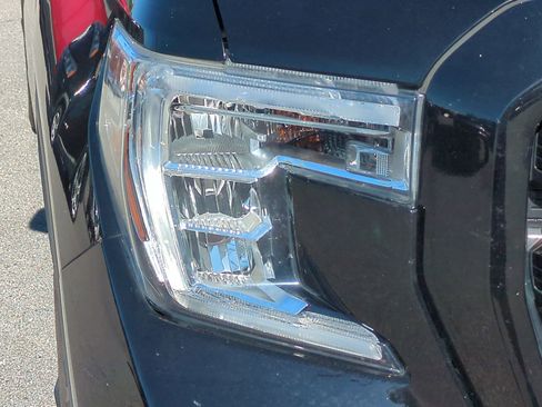 Used 2020 GMC Sierra 1500 Elevation image 10