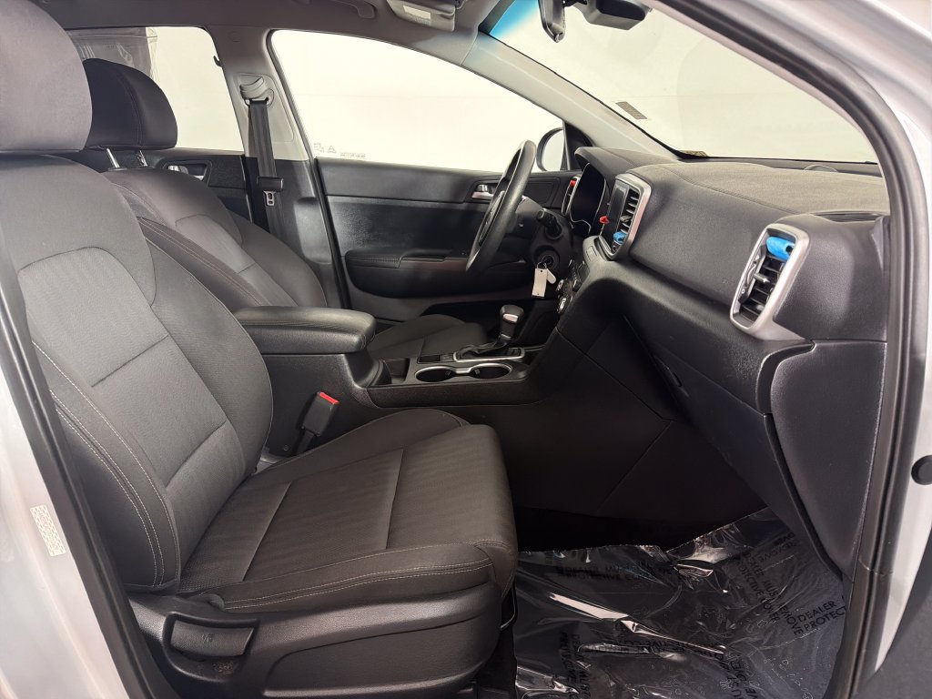 Used 2022 Kia Sportage LX AWD/4WD image 19