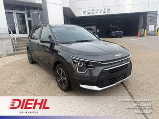 Used 2023 Kia Niro EX w/ EX Cold Weather Package video 1
