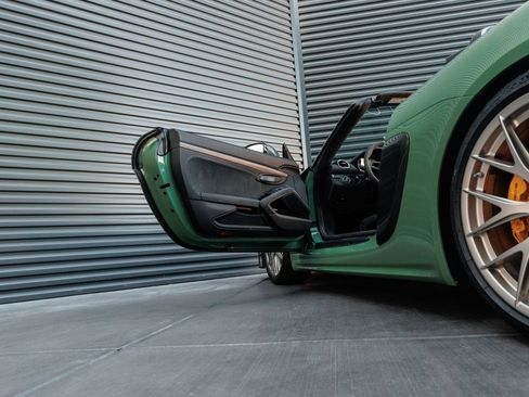 Certified 2024 Porsche 718 Boxster Spyder RS RWD image 17