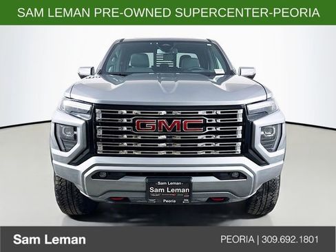 Used 2023 GMC Canyon Denali image 2