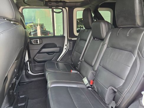 Used 2021 Jeep Wrangler Unlimited Sahara AWD/4WD image 26