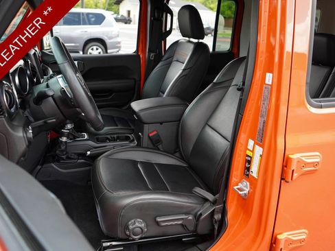 Used 2023 Jeep Wrangler Unlimited Rubicon 392 w/ Dual Top Group AWD/4WD image 6