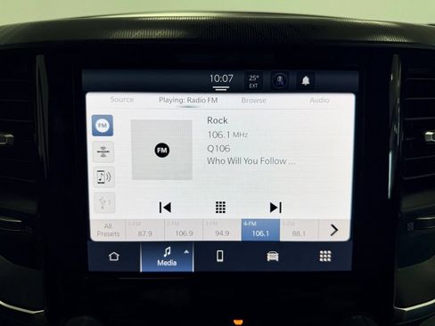 New 2026 RAM 1500 Express AWD/4WD image 12