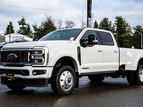 Used 2025 Ford F450 Platinum image 8
