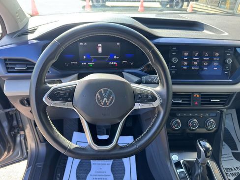 Used 2022 Volkswagen Taos SE AWD/4WD image 15