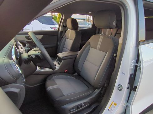 Used 2024 Chevrolet Blazer LT w/ Convenience Package FWD image 18