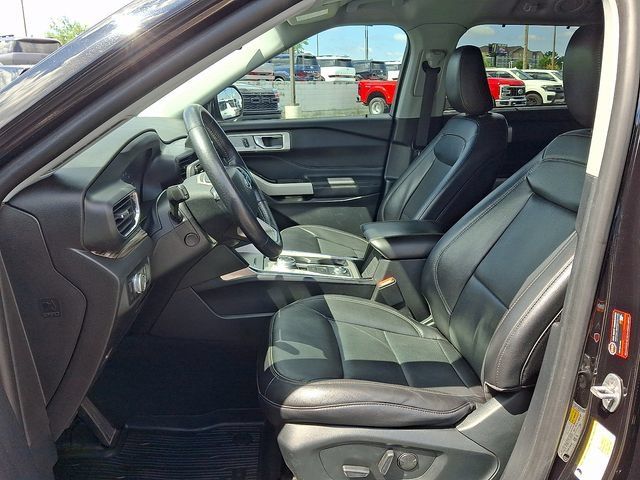 Used 2022 Ford Explorer Limited w/ Equipment Group 301A AWD/4WD image 10