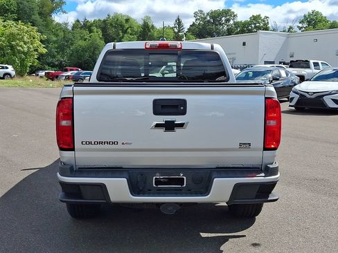 Used 2018 Chevrolet Colorado LT w/ Redline Special Edition AWD/4WD image 5