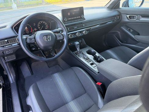 Used 2025 Honda Civic Sport image 5