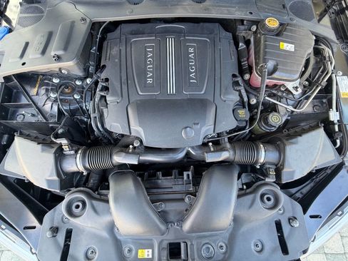 Used 2013 Jaguar XJ L Ultimate image 10