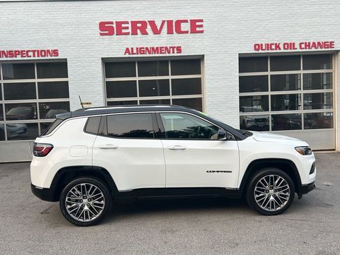 Used 2022 Jeep Compass Limited w/ Elite Group image 8
