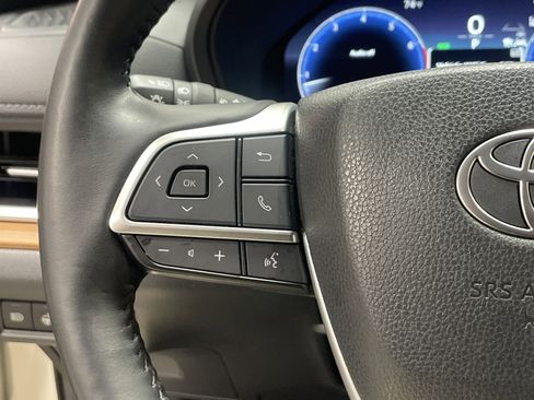 Used 2024 Toyota Grand Highlander Limited image 19