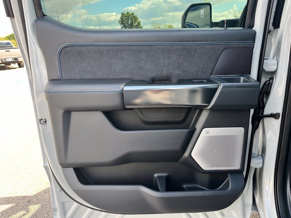 New 2026 Ford F250 Platinum AWD/4WD image 15