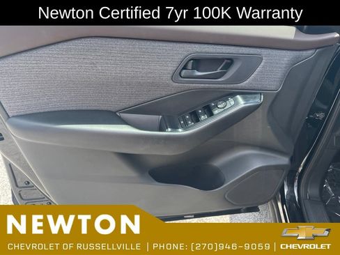 Used 2023 Nissan Rogue S FWD image 7