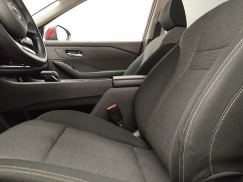 Used 2023 Nissan Rogue SV FWD image 17