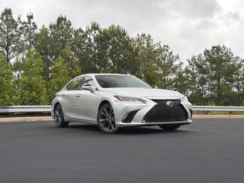Used 2020 Lexus ES 350 F Sport w/ Accessory Package FWD image 2