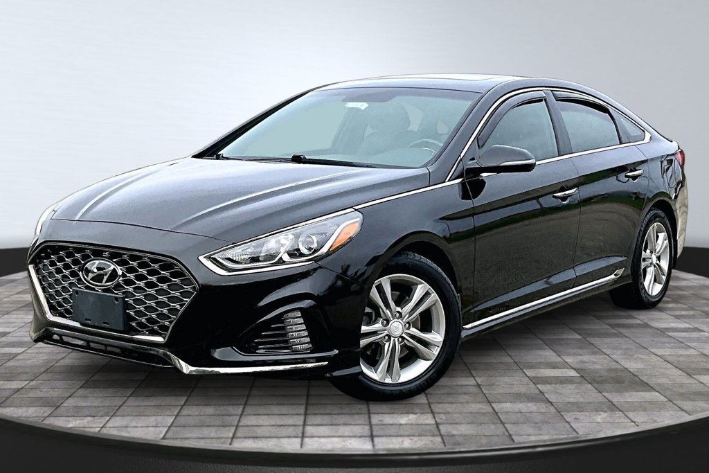 Used 2018 Hyundai Sonata Sport w/ Winter Weather Package FWD image 1