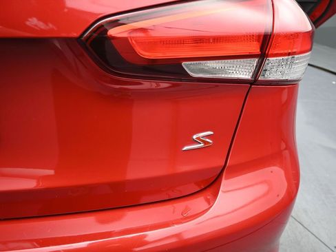 Used 2017 Kia Forte S FWD image 9