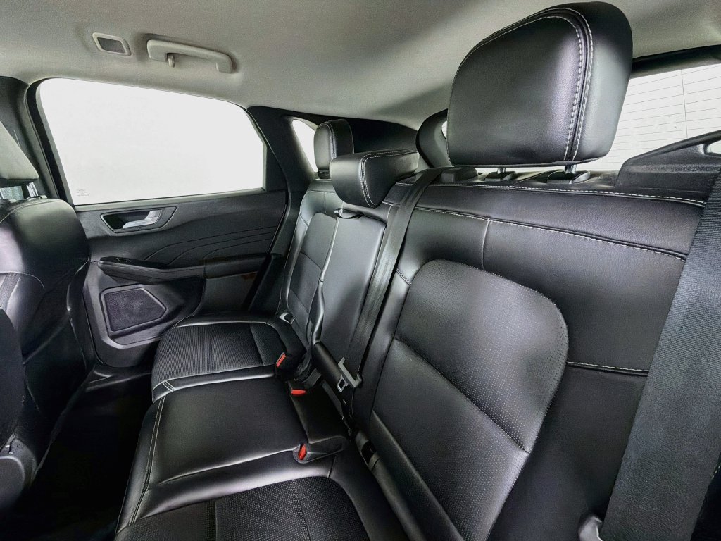 Used 2024 Ford Escape Platinum AWD/4WD image 24