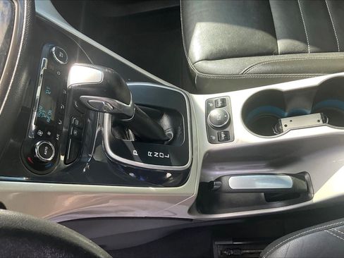 Used 2013 Ford C-MAX Energi SEL FWD image 17