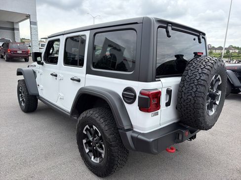 Used 2026 Jeep Wrangler Unlimited Rubicon AWD/4WD image 8