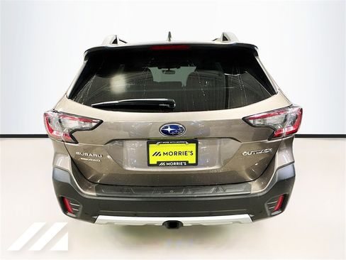 Used 2022 Subaru Outback Limited image 6