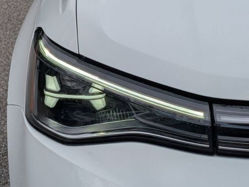 New 2026 Volkswagen Taos SE FWD image 9