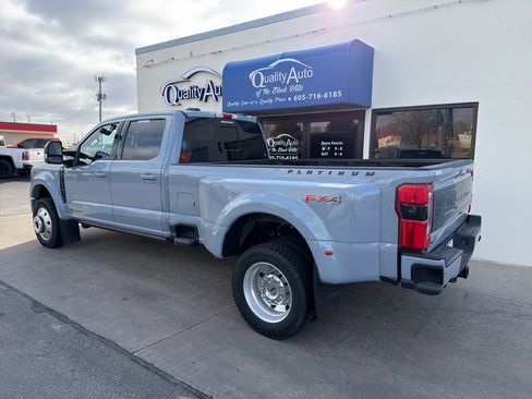 Used 2025 Ford F450 Platinum w/ FX4 Off-Road Package AWD/4WD image 7