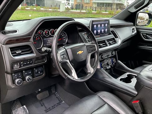 Used 2021 Chevrolet Tahoe LT w/ LT Signature Package image 18