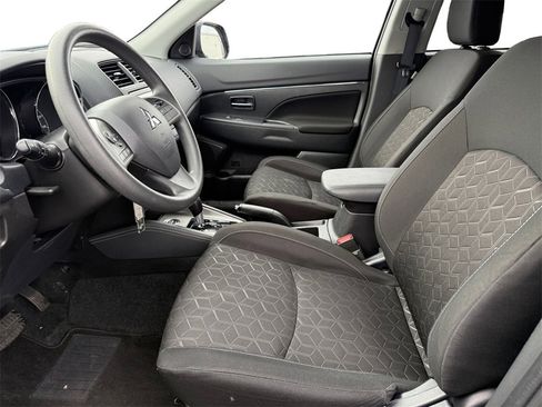 Used 2024 Mitsubishi Outlander Sport ES image 9