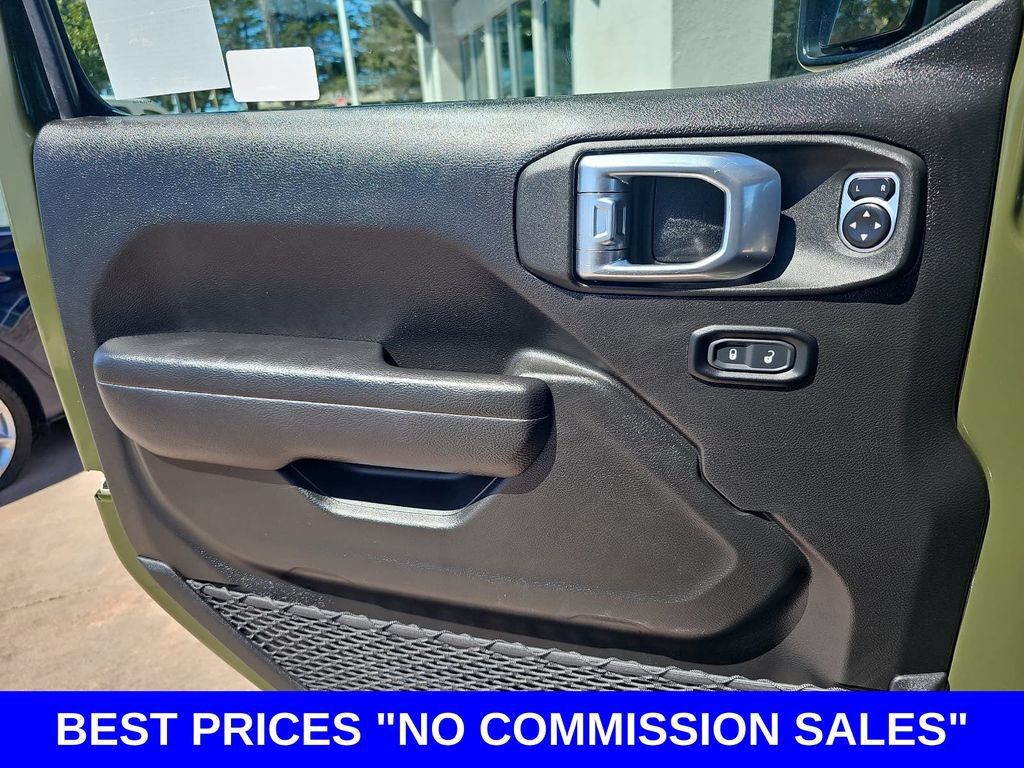 Used 2024 Jeep Wrangler Unlimited AWD/4WD image 26