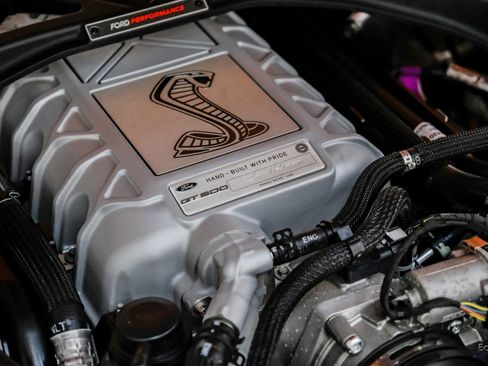 Used 2021 Ford Mustang Shelby GT500 w/ Technology Package image 95