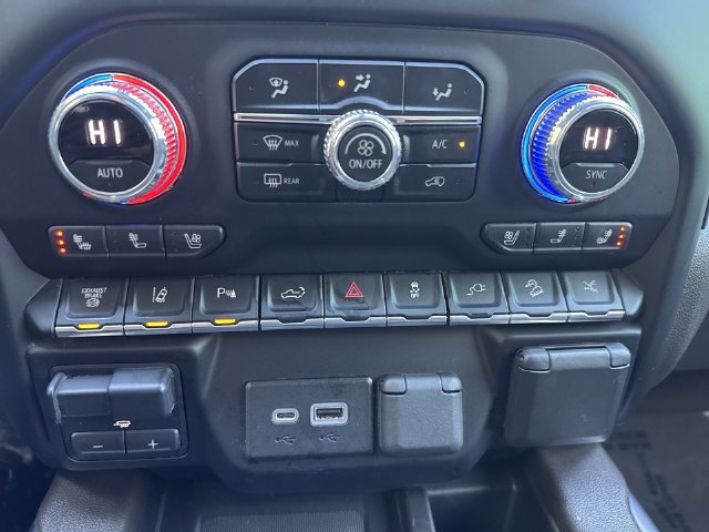 Used 2022 GMC Sierra 3500 Denali w/ Denali Ultimate Package AWD/4WD image 24